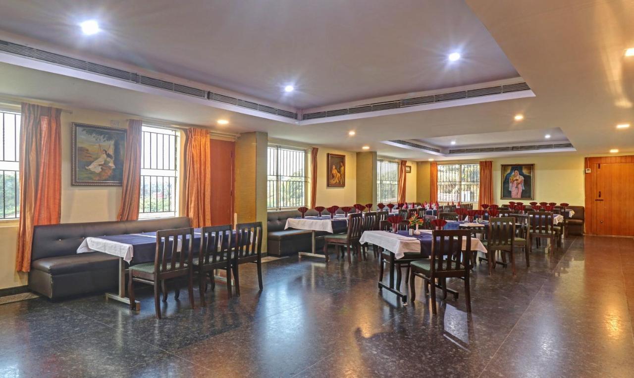 Hotel Treebo Trend Msr International - Hebbal Mysore Esterno foto
