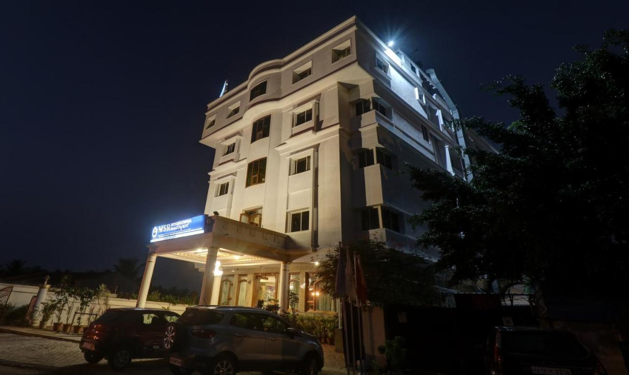 Hotel Treebo Trend Msr International - Hebbal Mysore Esterno foto
